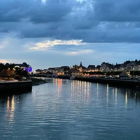 Tivoli, Trouville, 2min Апартаменты Трувиль-сюр-Мер