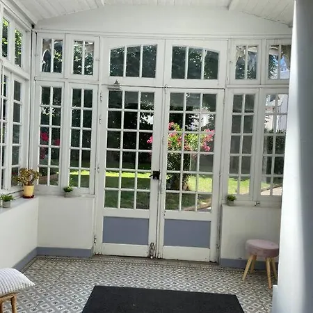 Tivoli, Trouville, 2min Трувиль-сюр-Мер